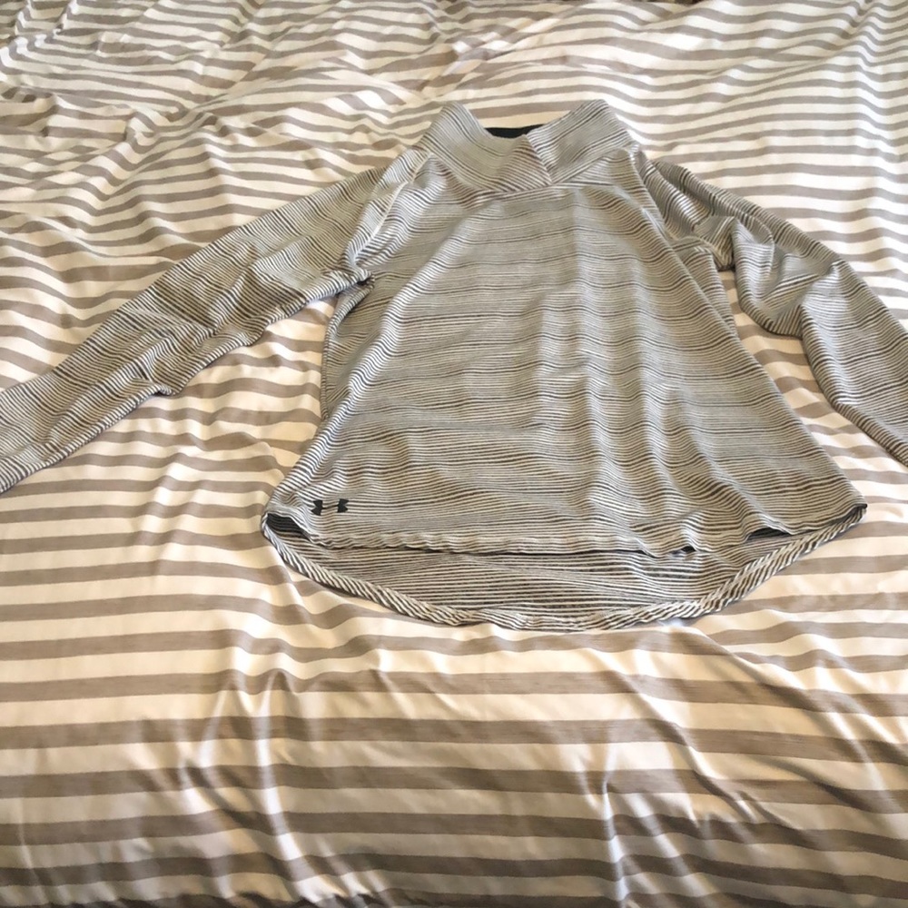 UnderArmour long sleeve Loose size large women’s